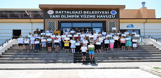 Göztepe Yarı Olimpik Yüzme Havuzu Kış Kursları Başlıyor