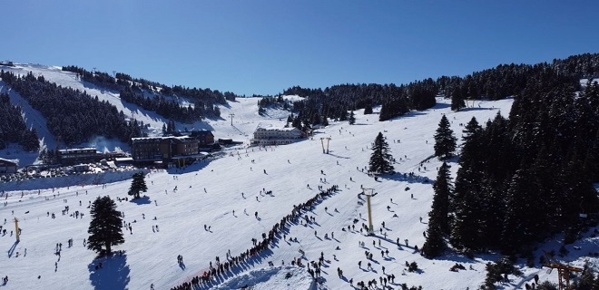 Uludağ'da kar kalığını 68 cm telesiyej sırası 100 metre