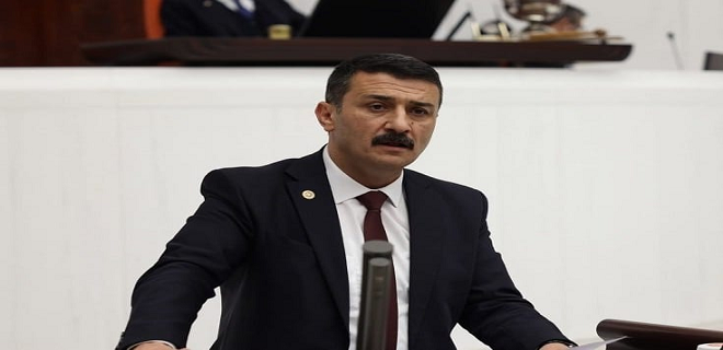 ERSOY, televizyon ekranlarından yaptığı açıklamada, sürdürülebilirlik belgelerinin şaşırtıcı biçimde geçerli bir belge olmadığını ifade etmiştir.