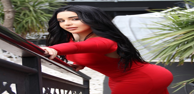  Nur Faraj Oyunculuğa Zirveden Başladı