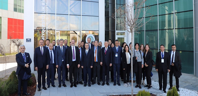 Rektör Hacımüftüoğlu, Türkiye İlaç Endüstrisinin Öncü İsimleriyle Bir Araya Geldi