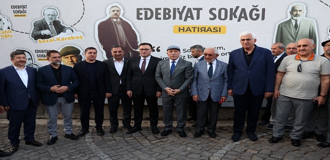 Dil ve Edebiyat Konağı, düzenlenen törenle açıldı.