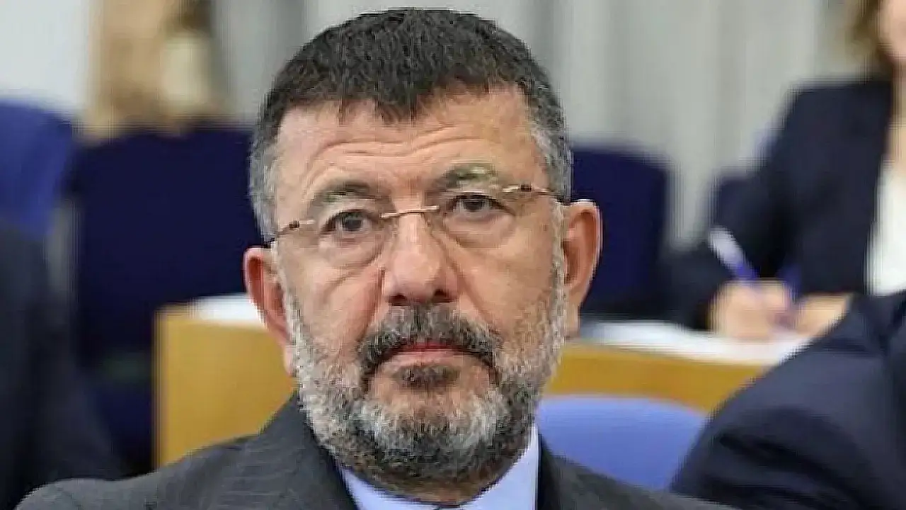 Veli Ağbaba'dan Çiftçilere Faizsiz Erteleme Çağrısı: 'Aksi Takdirde Binlerce Üretici İcralık Olacak'
