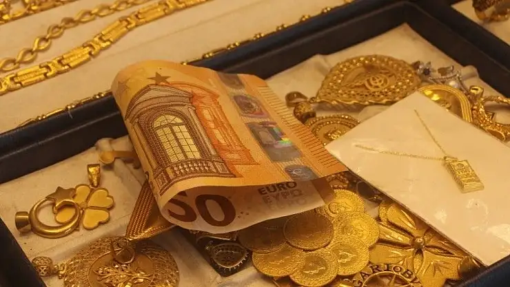 Gram, Tam, Cumhuriyet ve Çeyrek altın ne kadar?