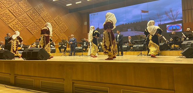 Ankara'da Erzurum Rüzgarı Esti