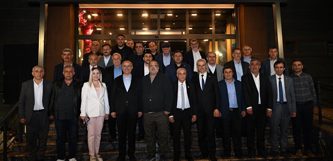 Muhtarlarla Bir Araya Gelen Büyükşehir Belediye Başkanı Sami Er: