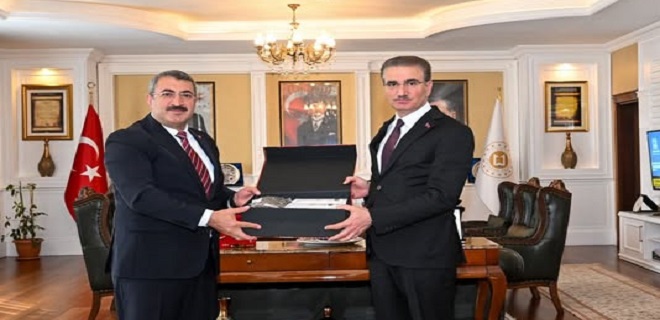 ÇAYKUR Bölge Müdürü Öztürk, Vali Baruş’la Bir Araya Geldi
