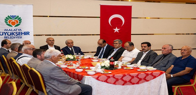 Oruç açma lokmasında Alevi dedeleriyle bir araya gelen Başkan Er: