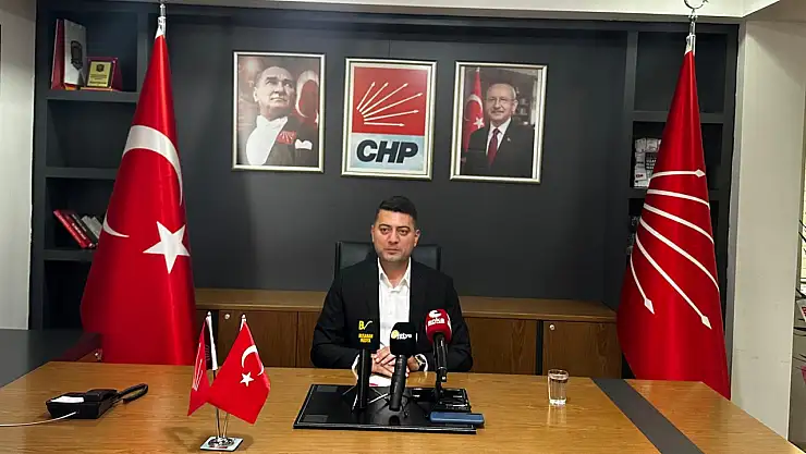 CHP Malatya'da Teşkilat Revizyonu: 3 İlçe Başkanı Görevden Alındı