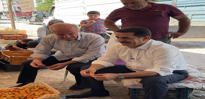 Battalgazi Belediye Başkanı Bayram Taşkın, Hidayet Mahallesi’nde esnaf ve vatandaşları ziyaret Etti