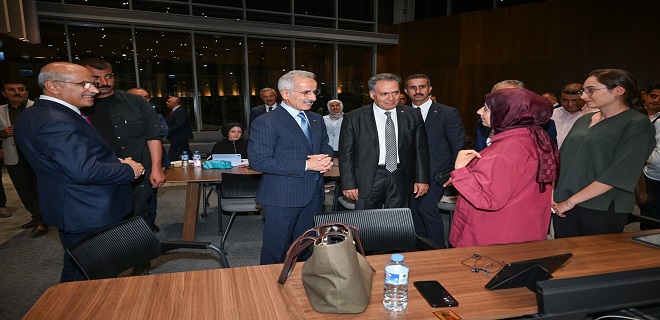 Bakan Abdulkadir Uraloğlu'ndan Büyükşehir Belediyesi’ne Ziyaret
