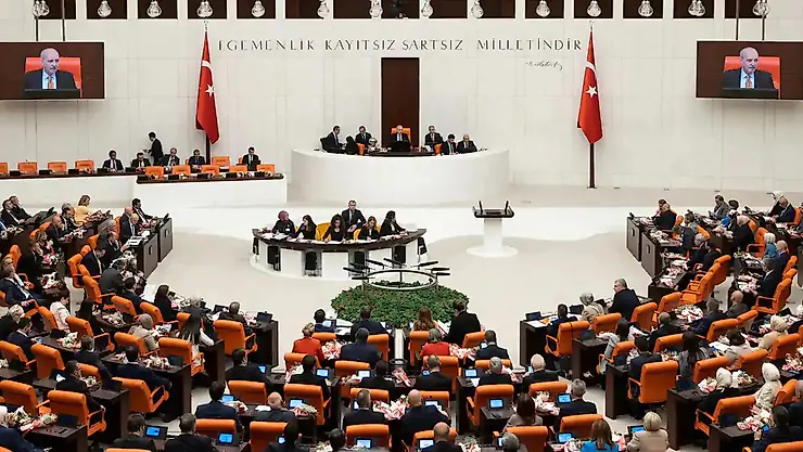 TBMM’de Yeni Hafta Yoğun Geçecek: Kızılay ve Yatırım Fonları Düzenlemeleri Gündemde
