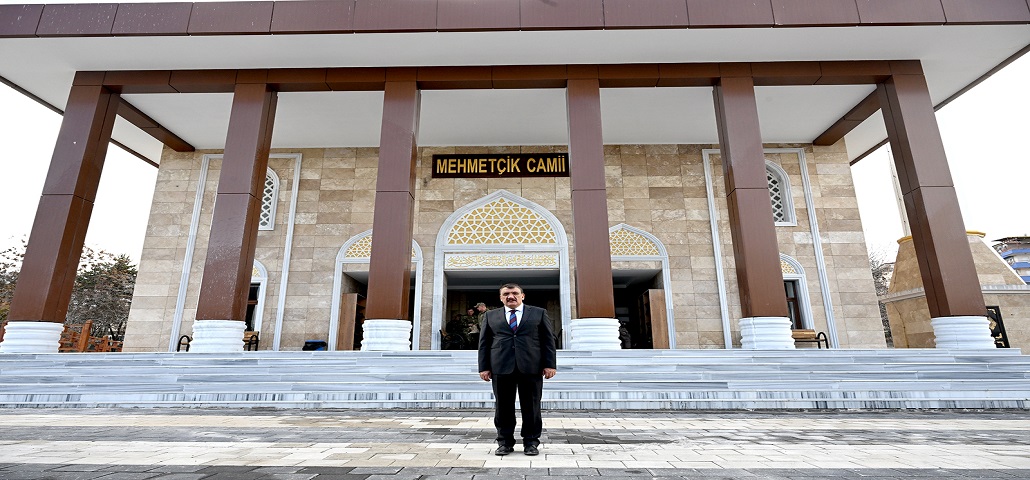 Mehmetçik Camii’ni de kazandırdı.