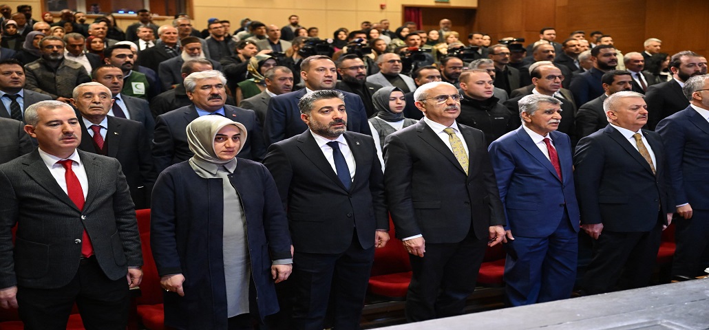 Herkesin bildiği gibi, Malatya’nın suyu sert, insanı merttir. Malatyalılar su gibi azizdir