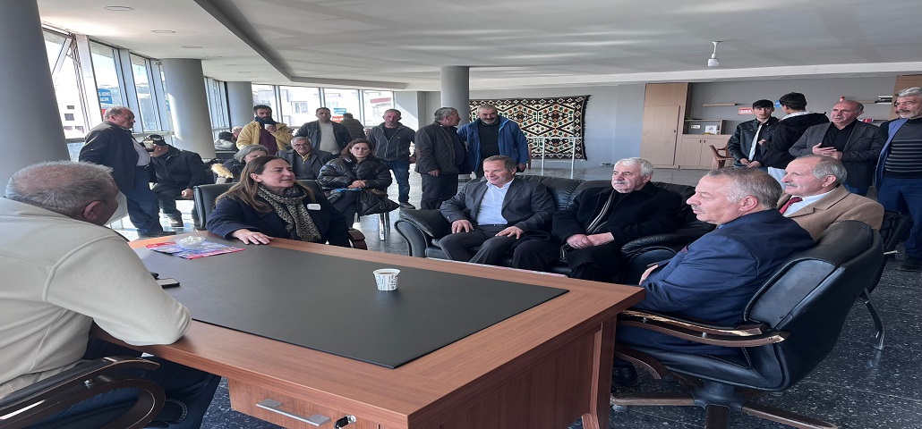İYİ Parti Erzurum Büyükşehir Belediye Başkan Adayı Canan Uçar, Çat ilçesinde vatandaşlarla bir araya geldi. 