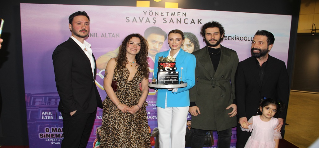  Hayatımız Roman Galası Görkemli Geçti.