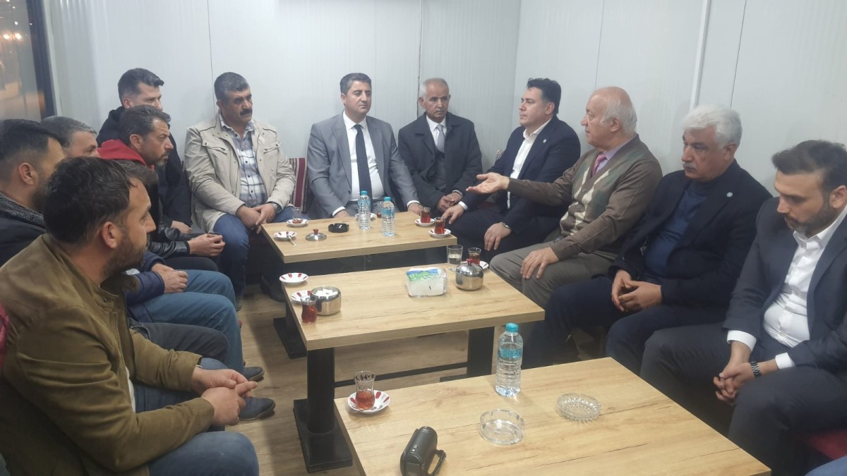 İYİ Parti Adayları Çelikhanlılar Derneğini Ziyaret Etti