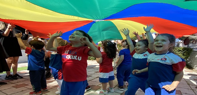 Annelerle çocukların eğlenceli buluşması