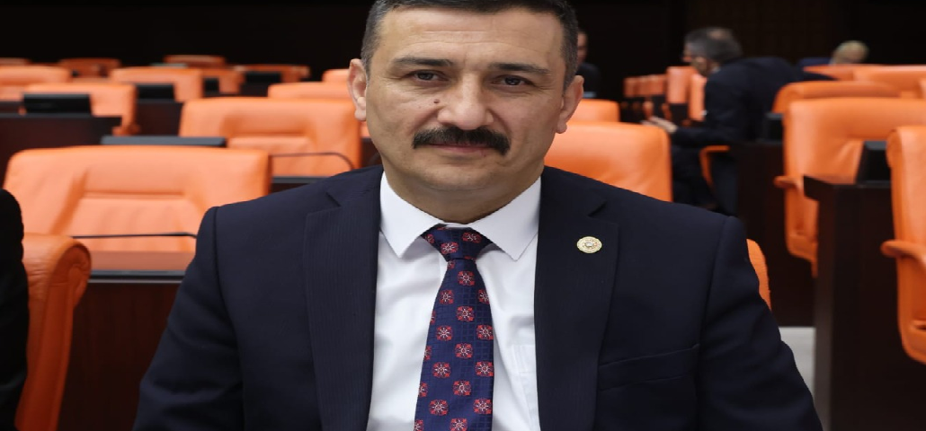 Türkoğlu, kredilere geriye dönük ekstra faiz uygulamasına sert tepki gösterdi.