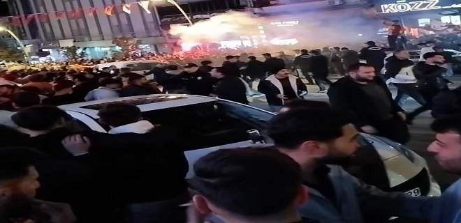 Erzurum'da Tehlikeli Yakınlaşma: Taraftarlar Karşı Karşıya Geldi